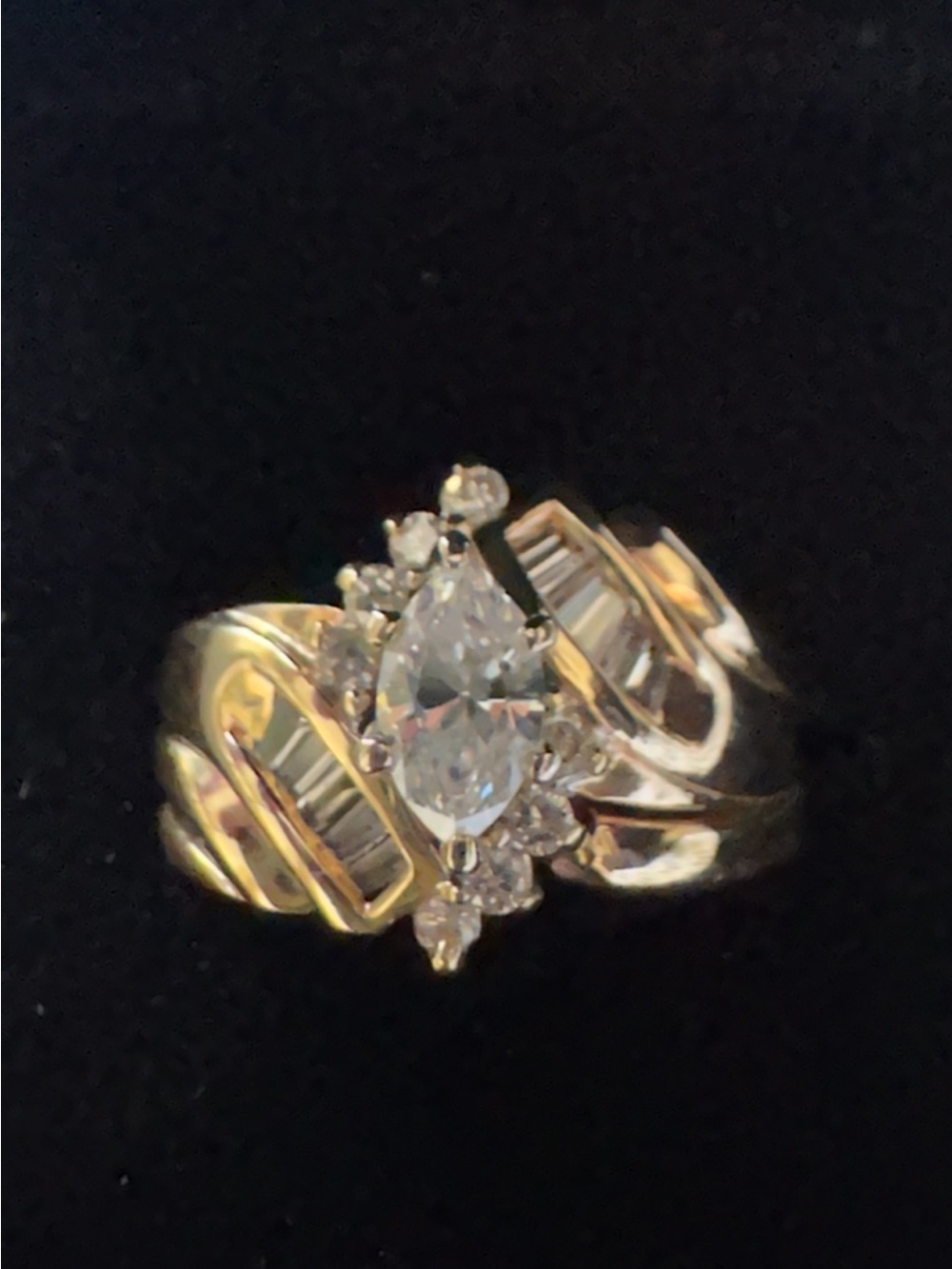 Vintage EUC Marquise Cut Woman's Diamond Ring 14kgold. Engagement/Wedding Size 5